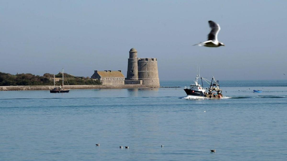 Holiday Normandy Se Ressourcer A Deux Pas De La Mer Fermanville Exterior photo